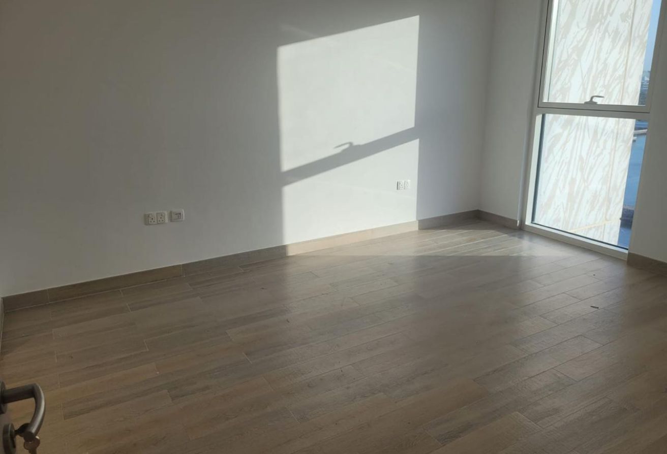 Ready To Move In | Partial Canal View | Balcony