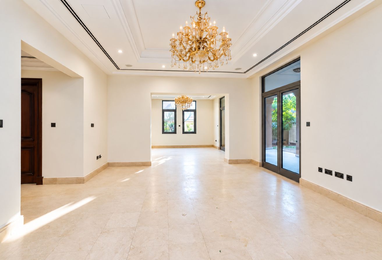 Corner Unit | Huge Plot | Private Garden
