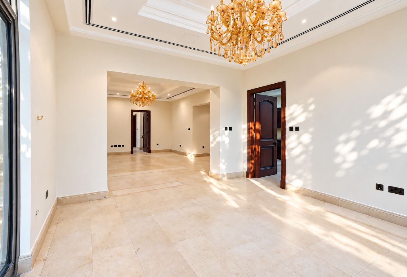 Corner Unit | Huge Plot | Private Garden