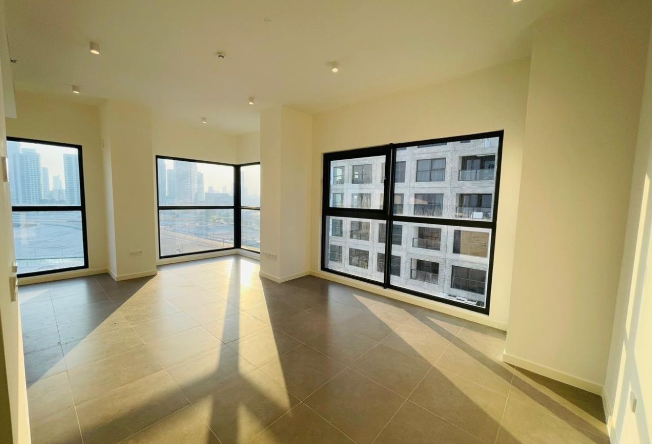 Ready To Move In | Partial Sea View | Open Kitchen