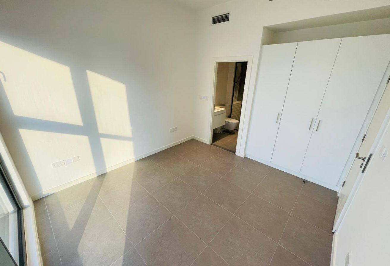 Ready To Move In | Partial Sea View | Open Kitchen