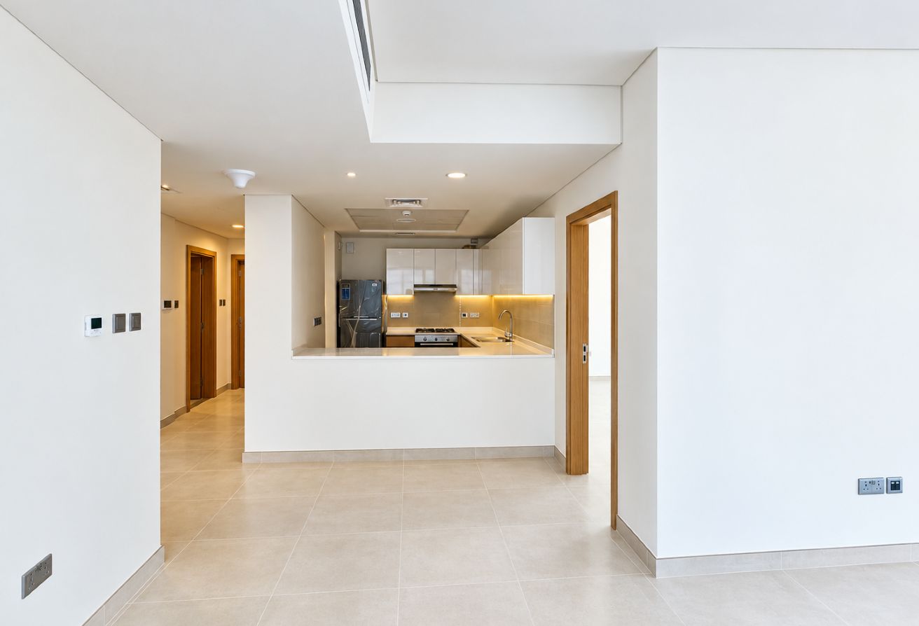 Corner Unit | Partial Canal View | Viewz 2