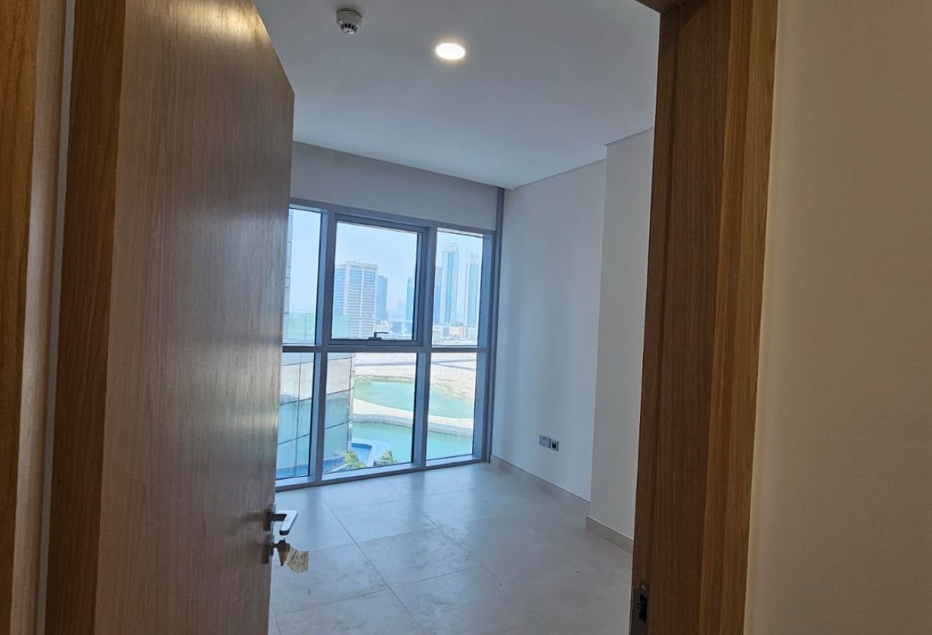 Corner Unit | Partial Canal View | Viewz 2