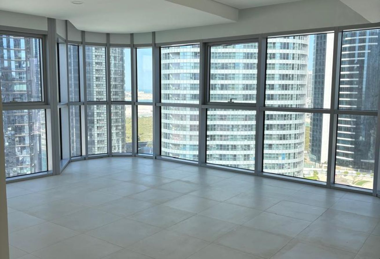 Corner Unit | Canal View | Balcony | Viewz 2
