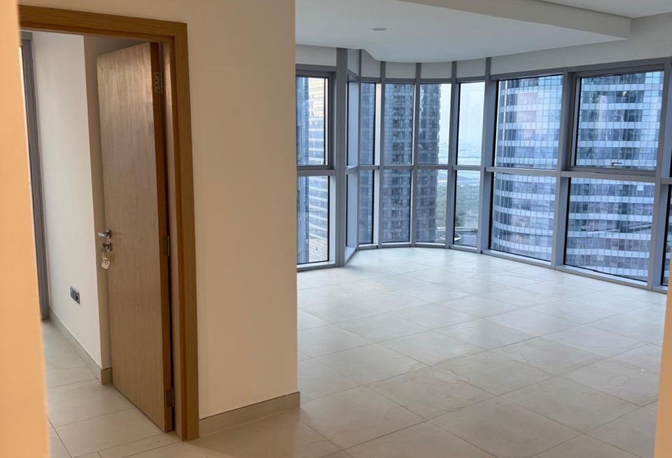 Corner Unit | Canal View | Balcony | Viewz 2