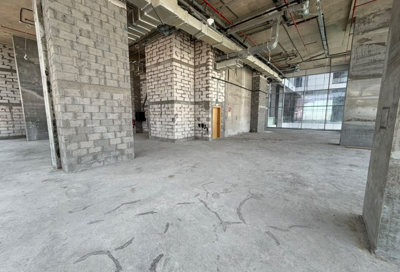 Commercial Space | Waterfront View | Boulevard