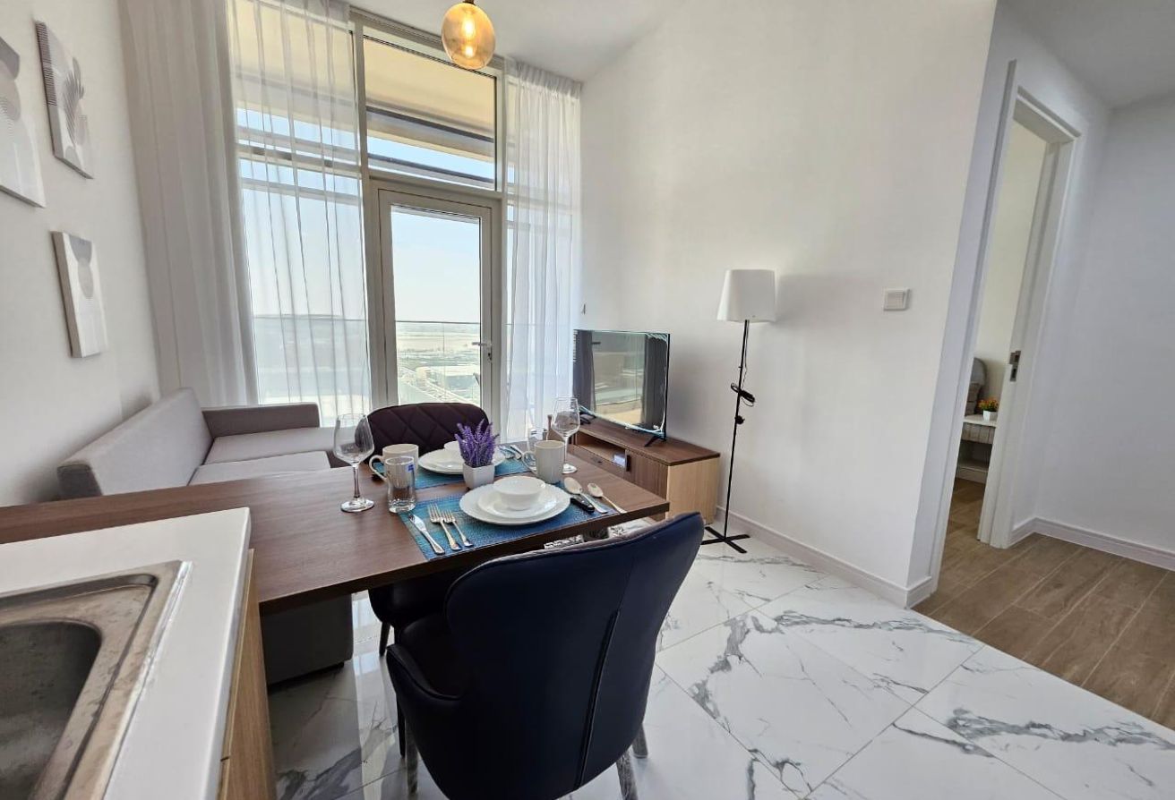 High Floor | Balcony | Layout 16