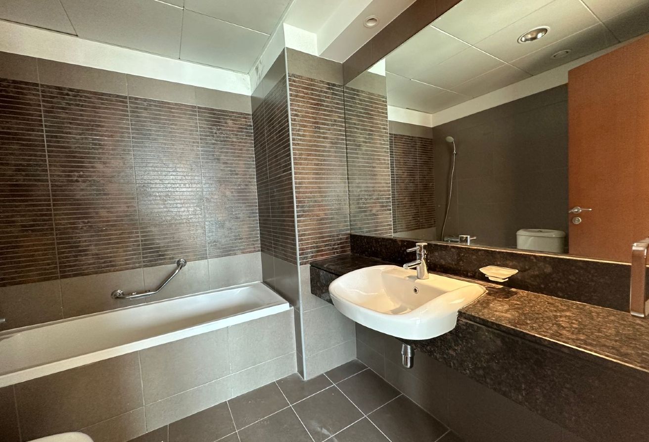 Ready To Move In | High Floor | Balcony