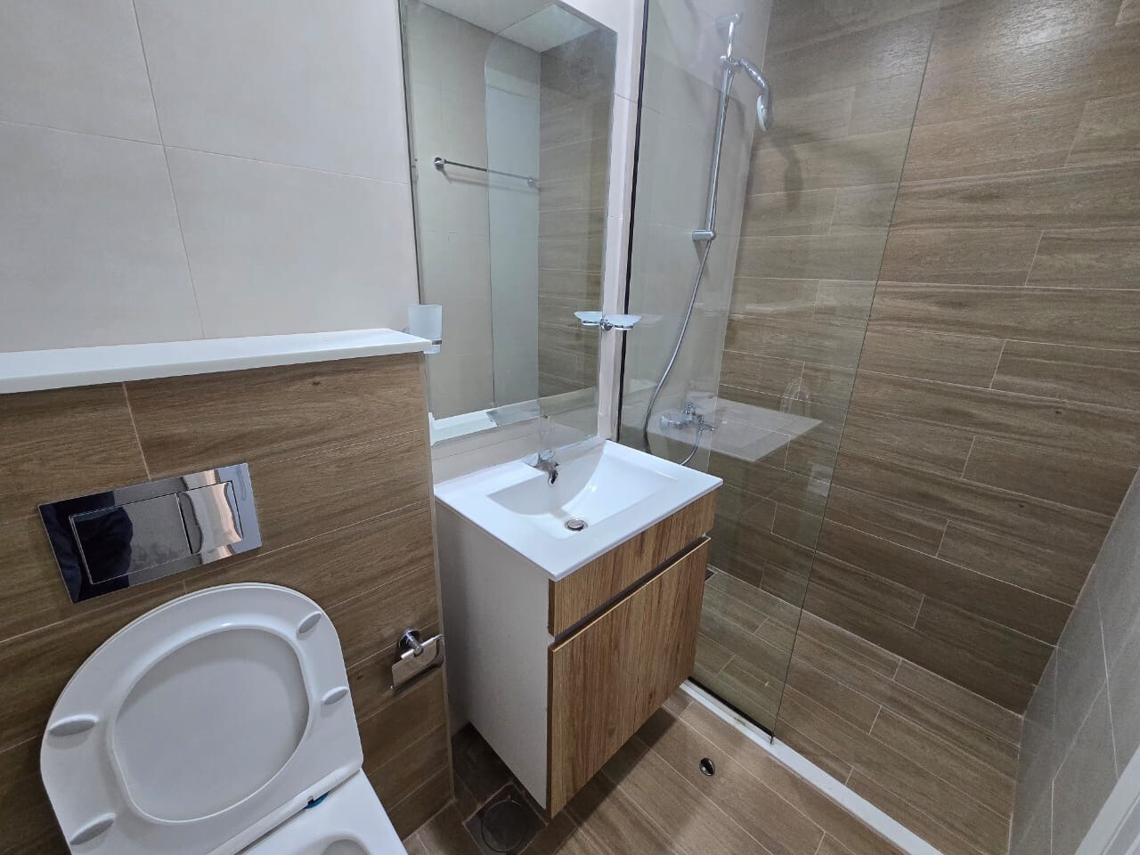 High Floor | Balcony | Layout 16