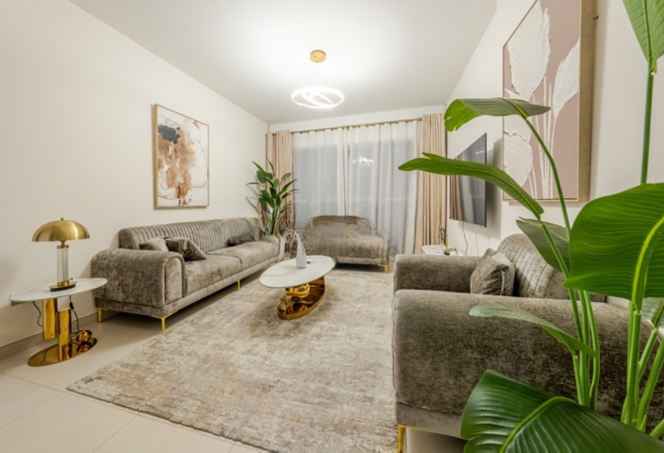 Ready To Move In | High Floor | Canal View
