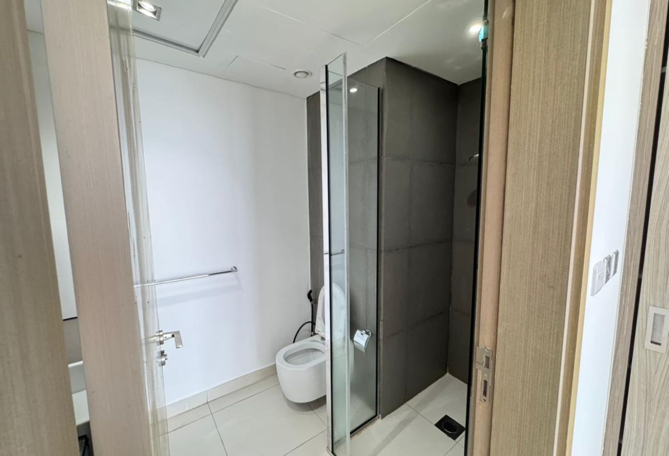 Ready To Move In | High Floor | Sea View | Balcony