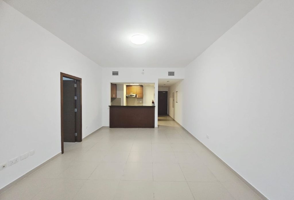 Vacant | City + Canal View | Flexible Payments