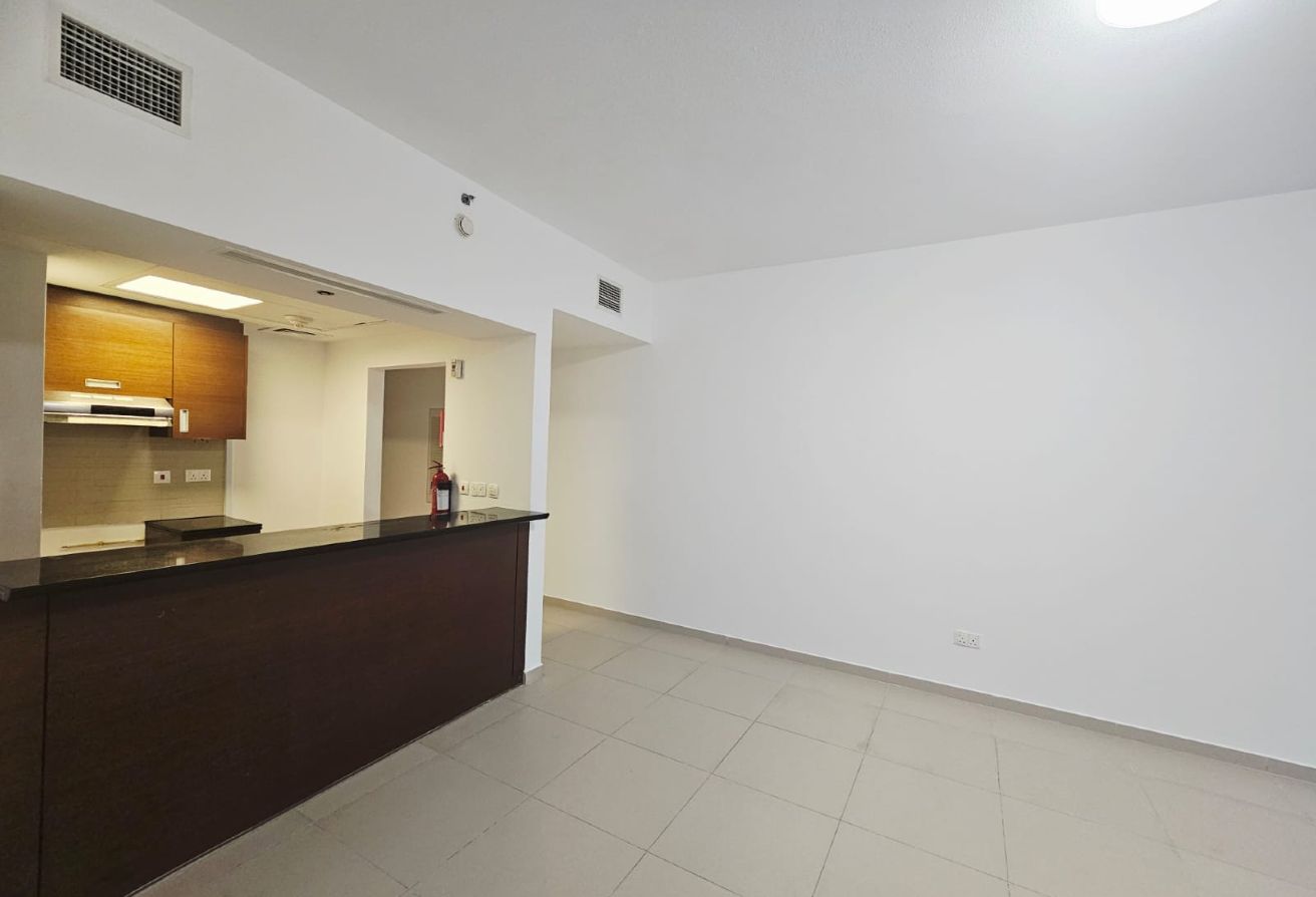 Vacant | City + Canal View | Flexible Payments