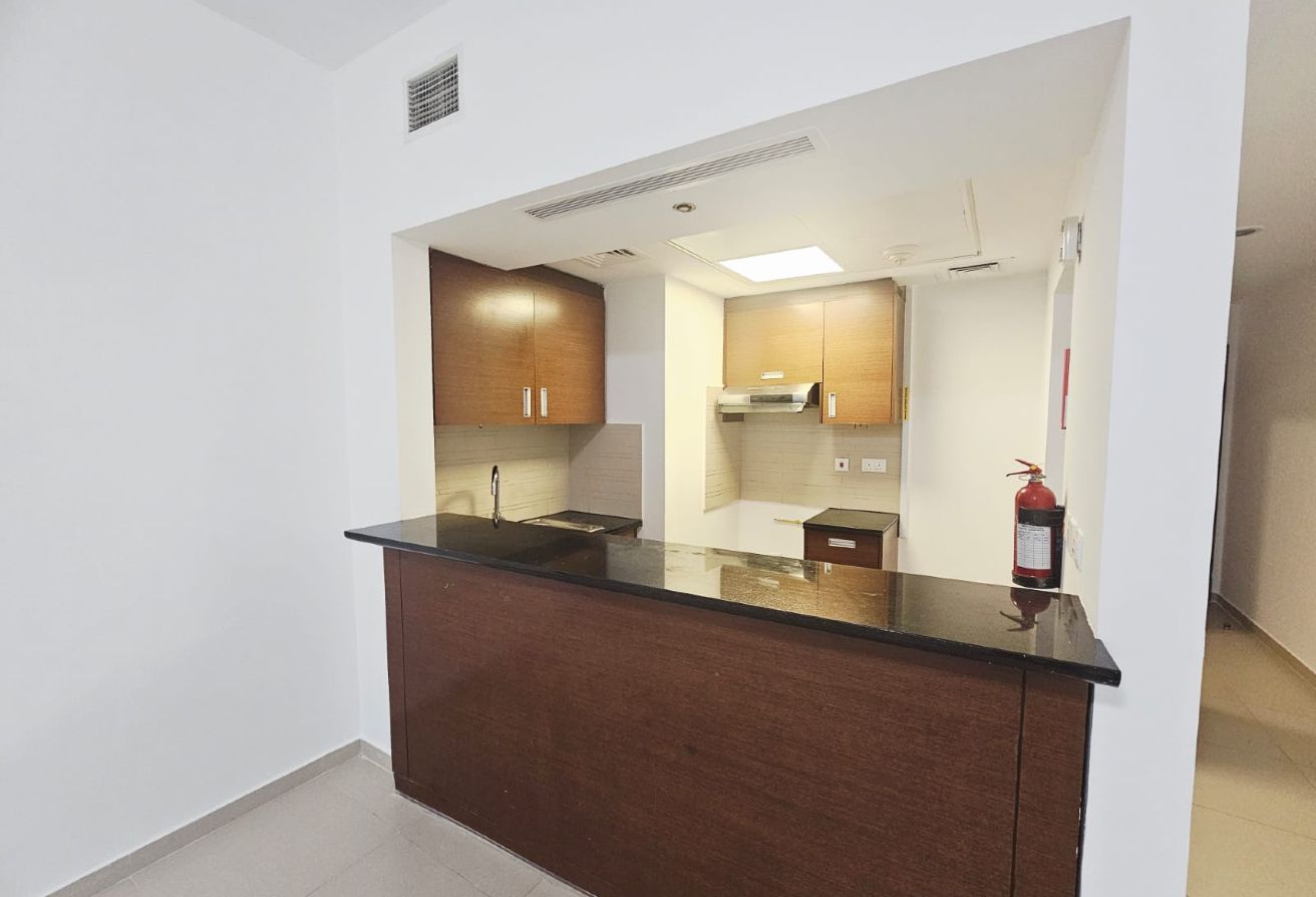 Vacant | City + Canal View | Flexible Payments