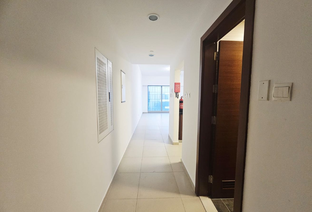 Vacant | City + Canal View | Flexible Payments