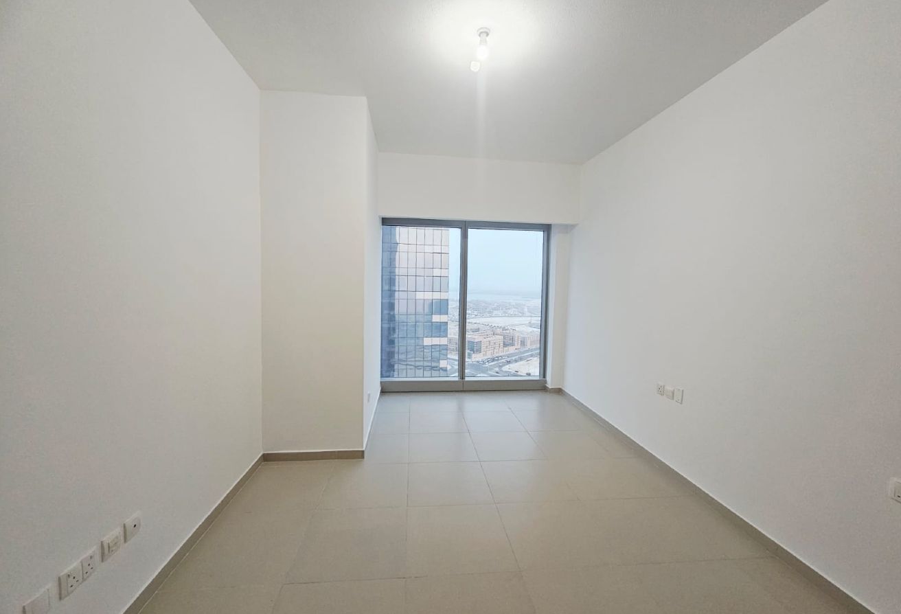 Vacant | City + Canal View | Flexible Payments