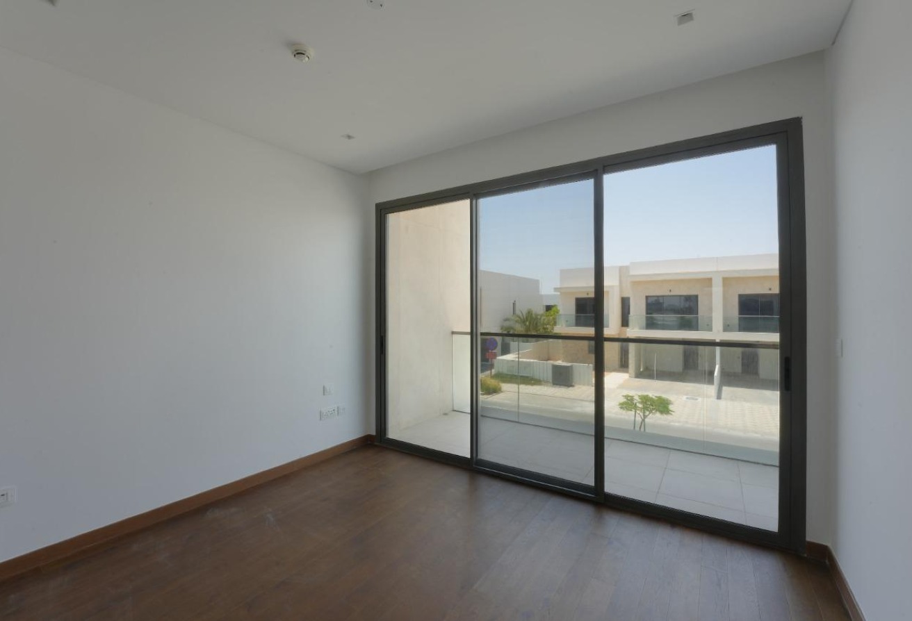 Ready To Move In | Single Row | Type B